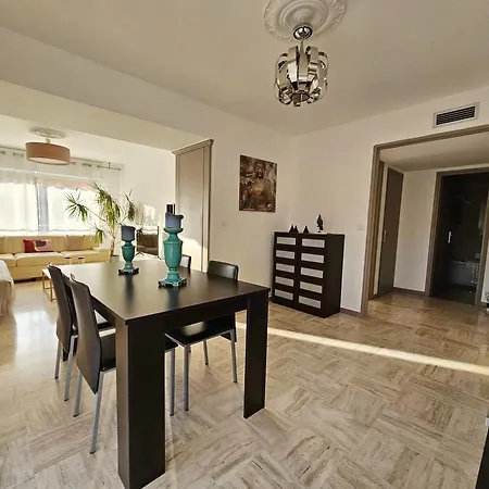 아파트 Superbe 2 Pieces 70m Parking Prive Climatisation 생로랑뒤바르