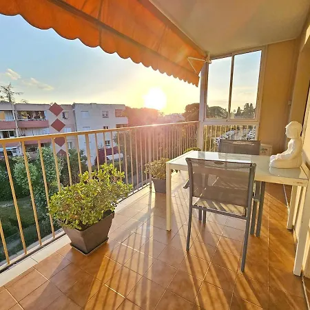 Apartment Superbe 2 Pieces 70m Parking Prive Climatisation *